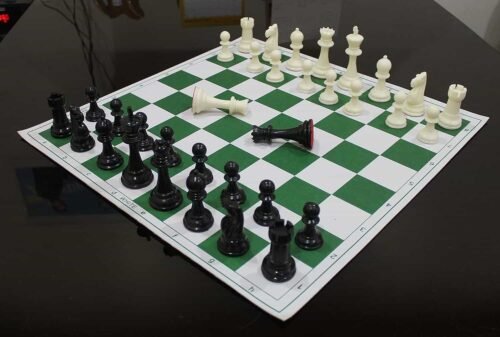 <strong><strong>StonKraft 18.2'' x 18.2'' Tournament Chess Vinyl Foldable Chess Game</strong></strong>