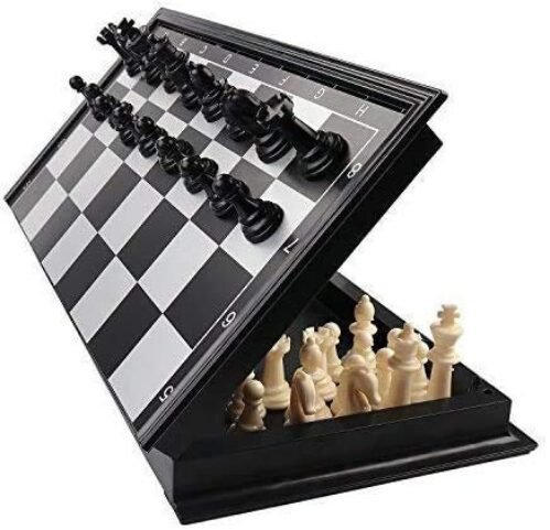 <strong><strong><strong><strong>ToyTastic Magnetic Educational Chess Board Set</strong></strong></strong></strong>